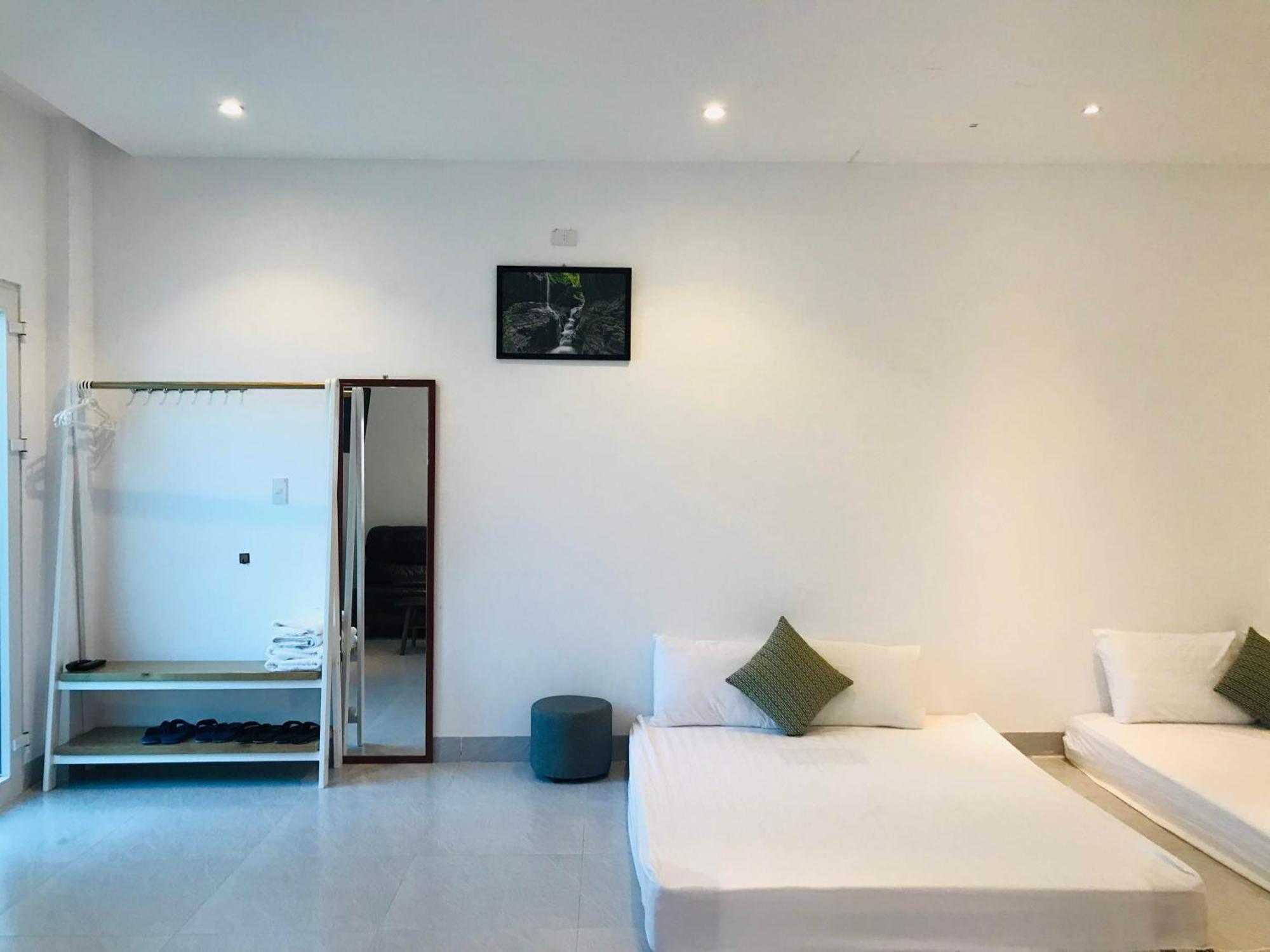Local White House - Ecofriendly Homestay Da Nang Buitenkant foto